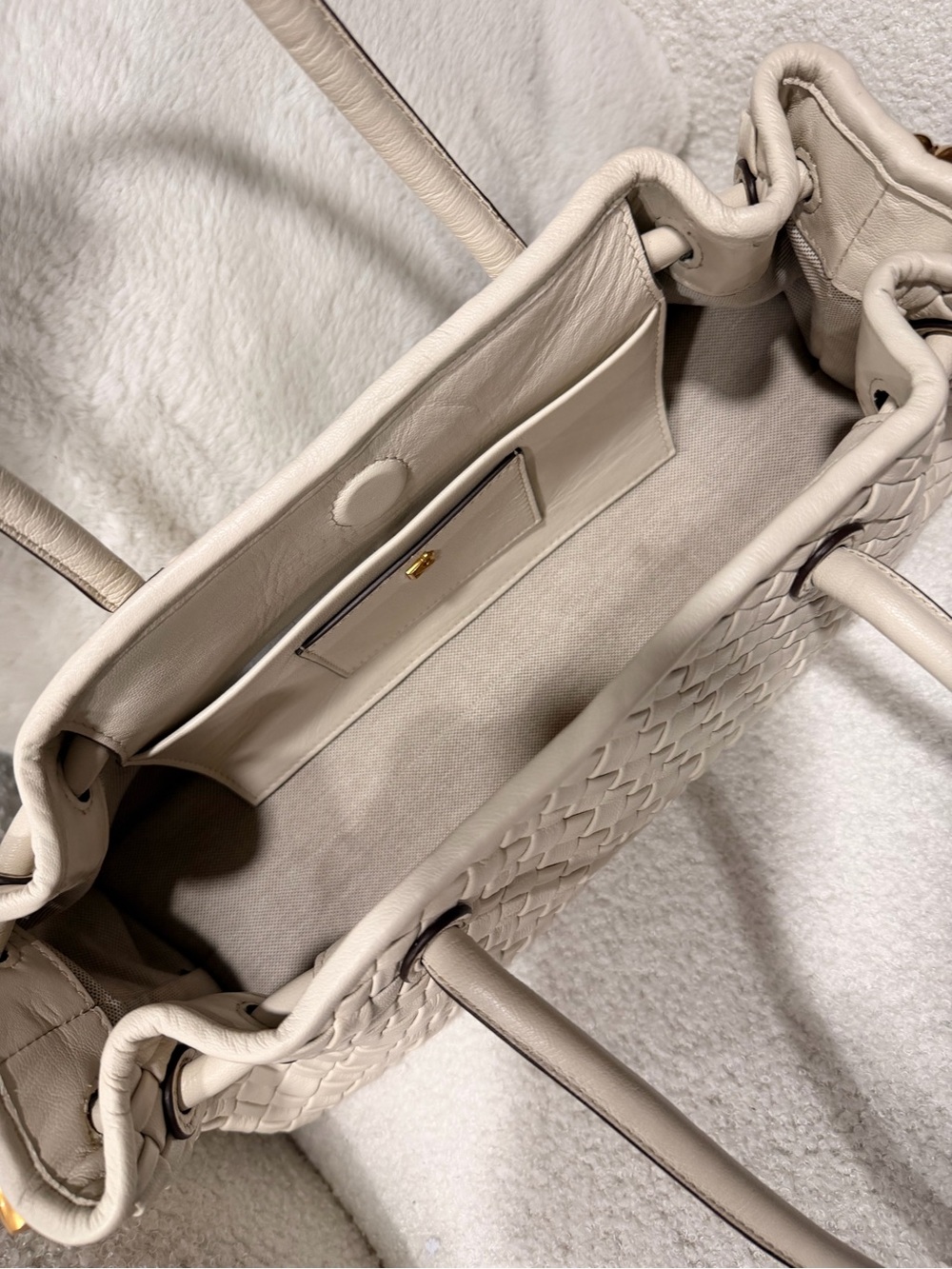 Donna Karan Woven Leather Shoulder Bag in Cream - Picture 5 of 9